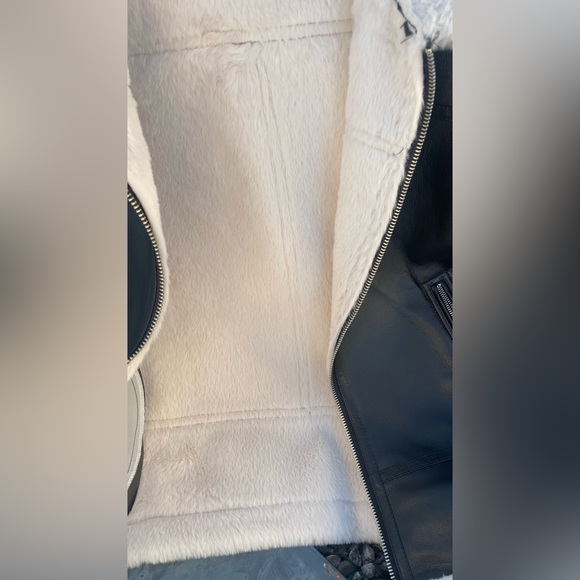 955. 🛑AT COST LAST 1! Black aviator moto jacket faux leather faux fur black coat - Picture 5 of 12